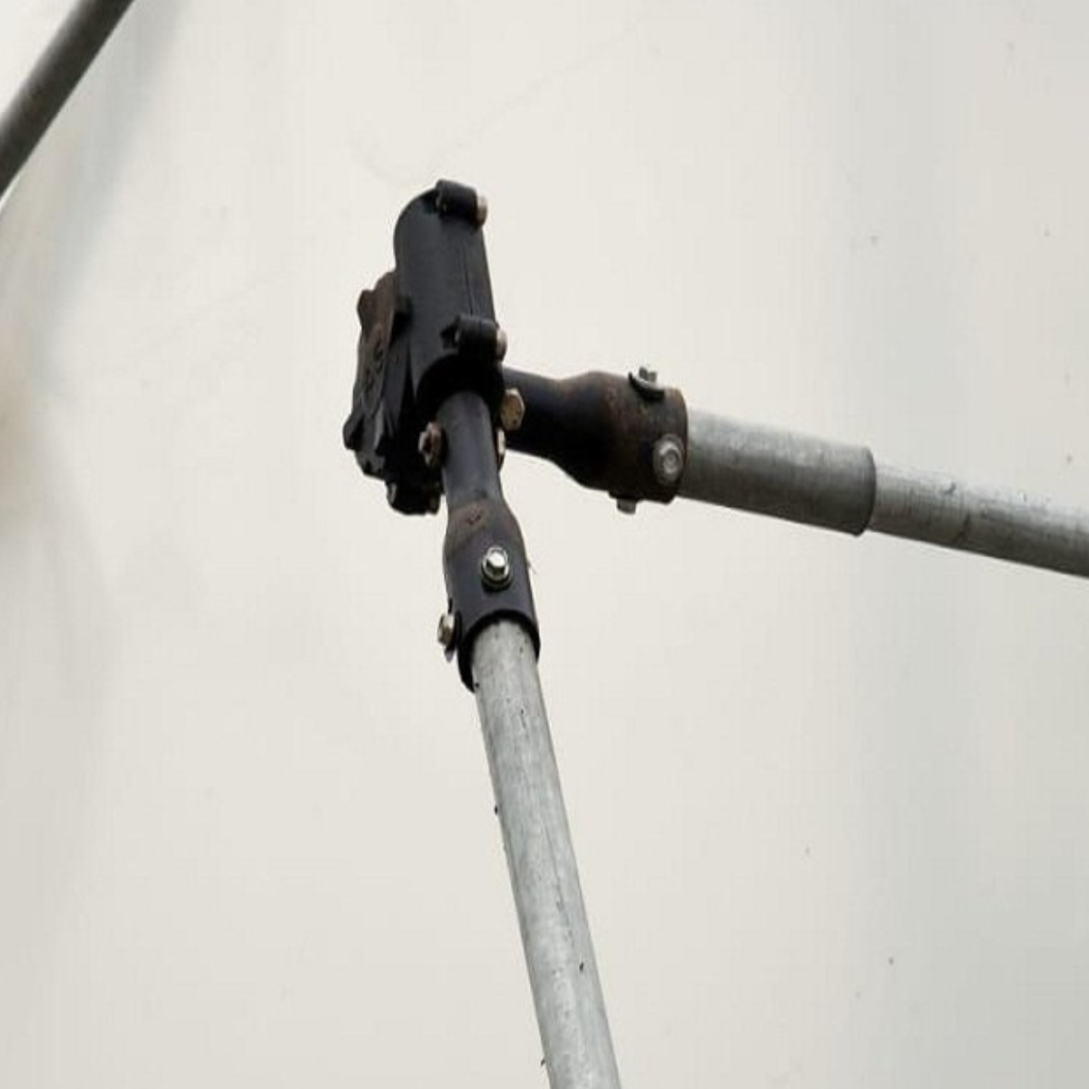 Universal Joint 0.75 with Gearbox – Heavy-Duty Curtain Rotator for Polyhouse & Greenhouse Ventilation